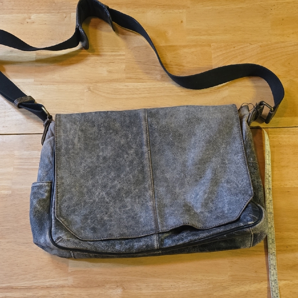 Black Rivet Distressed Gray Leather Messenger Bag